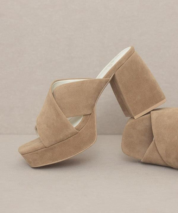 Carmen - Chunky Platform Mule Heel - Sunday Golden