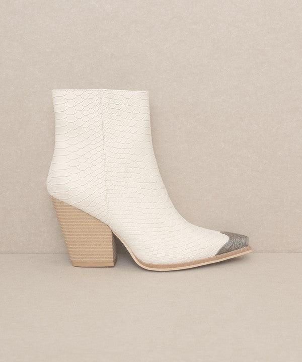 OASIS SOCIETY Zion - Bootie with Etched Metal Toe - Sunday Golden