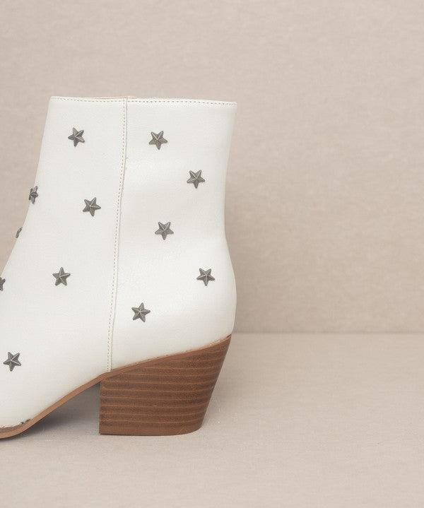 Ivanna - Star Studded Western Boots - Sunday Golden