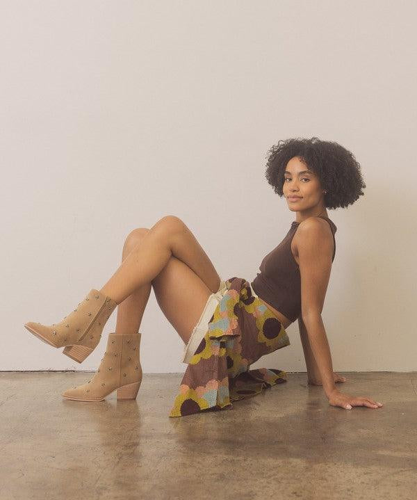 Ivanna - Star Studded Western Boots - Sunday Golden