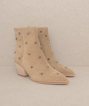 Ivanna - Star Studded Western Boots - Sunday Golden
