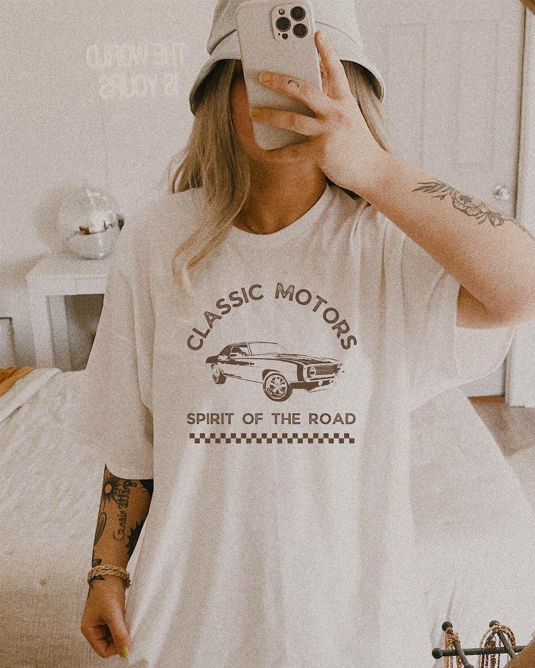 Classic Motor Muscle | Classic Fit Tee - Sunday Golden