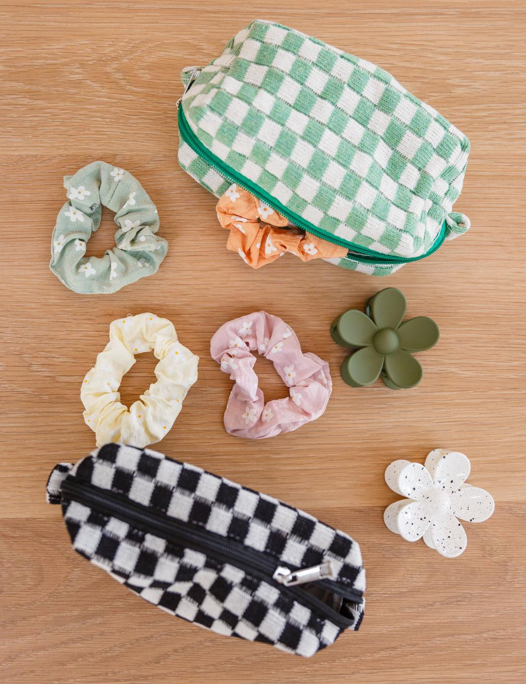 Sweetest Thing Pouch In Black & White - Sunday Golden