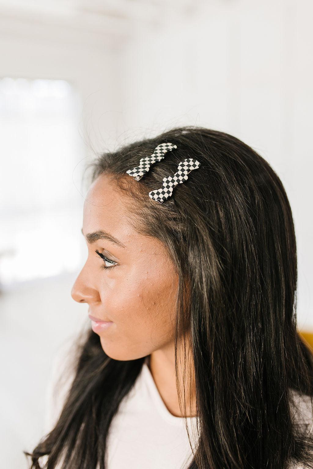 Checkered Wavy Hair Clip Set. Black and white  hair clip set. Wavy Hair Clip. 
